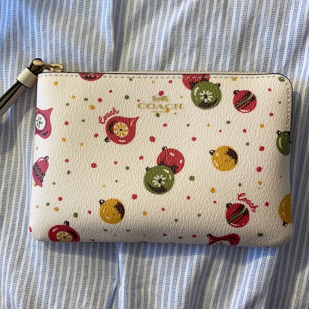Coach Wristlet BRAND NEW